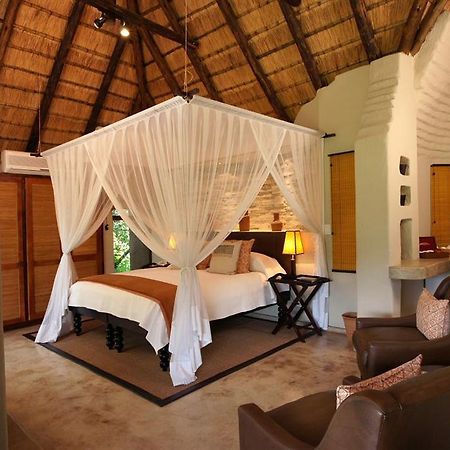 Impodimo Game Lodge Madikwe Game Reserve Bagian luar foto